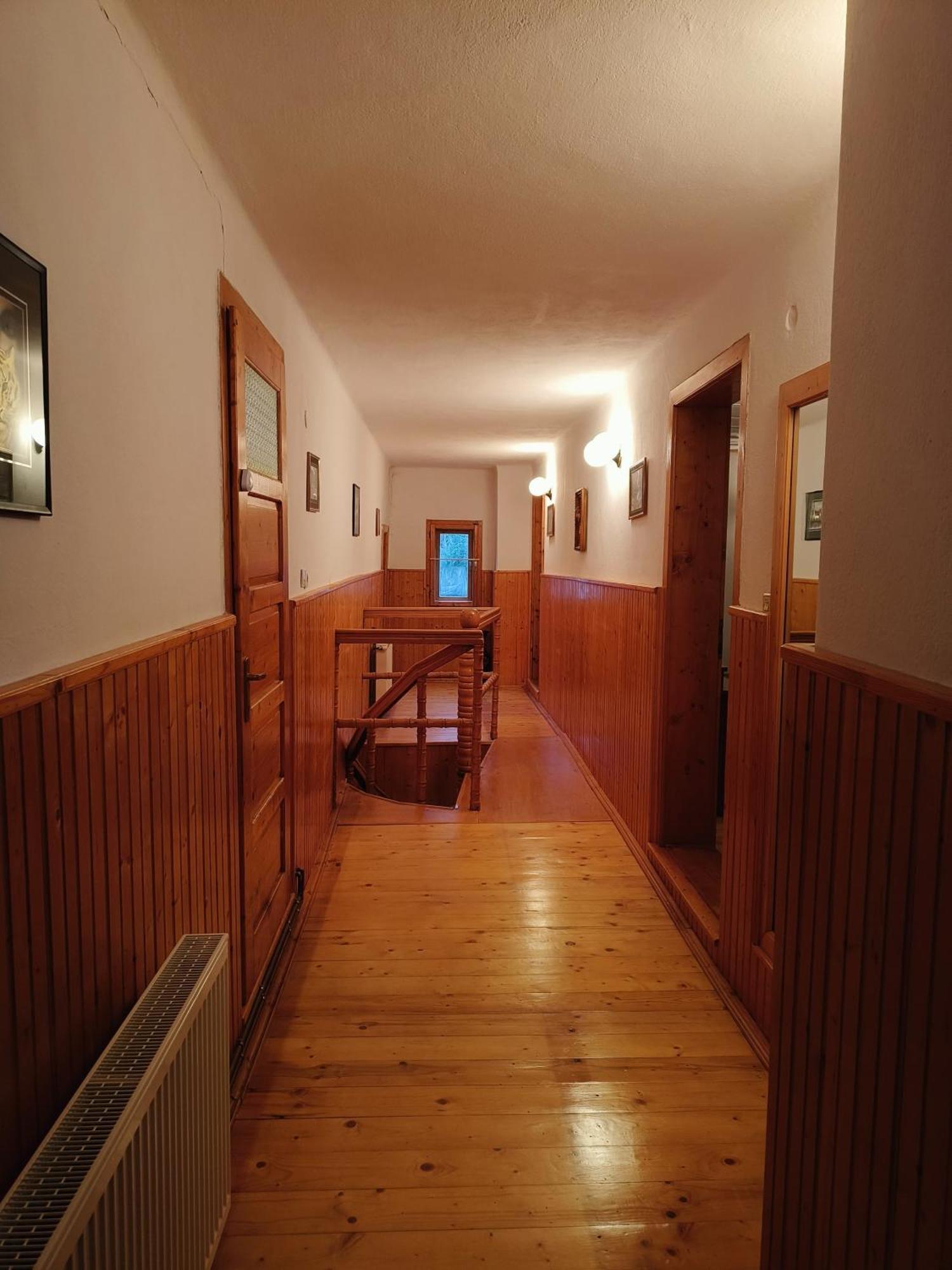 Casa Dintre Meri Poiana Mărului Esterno foto