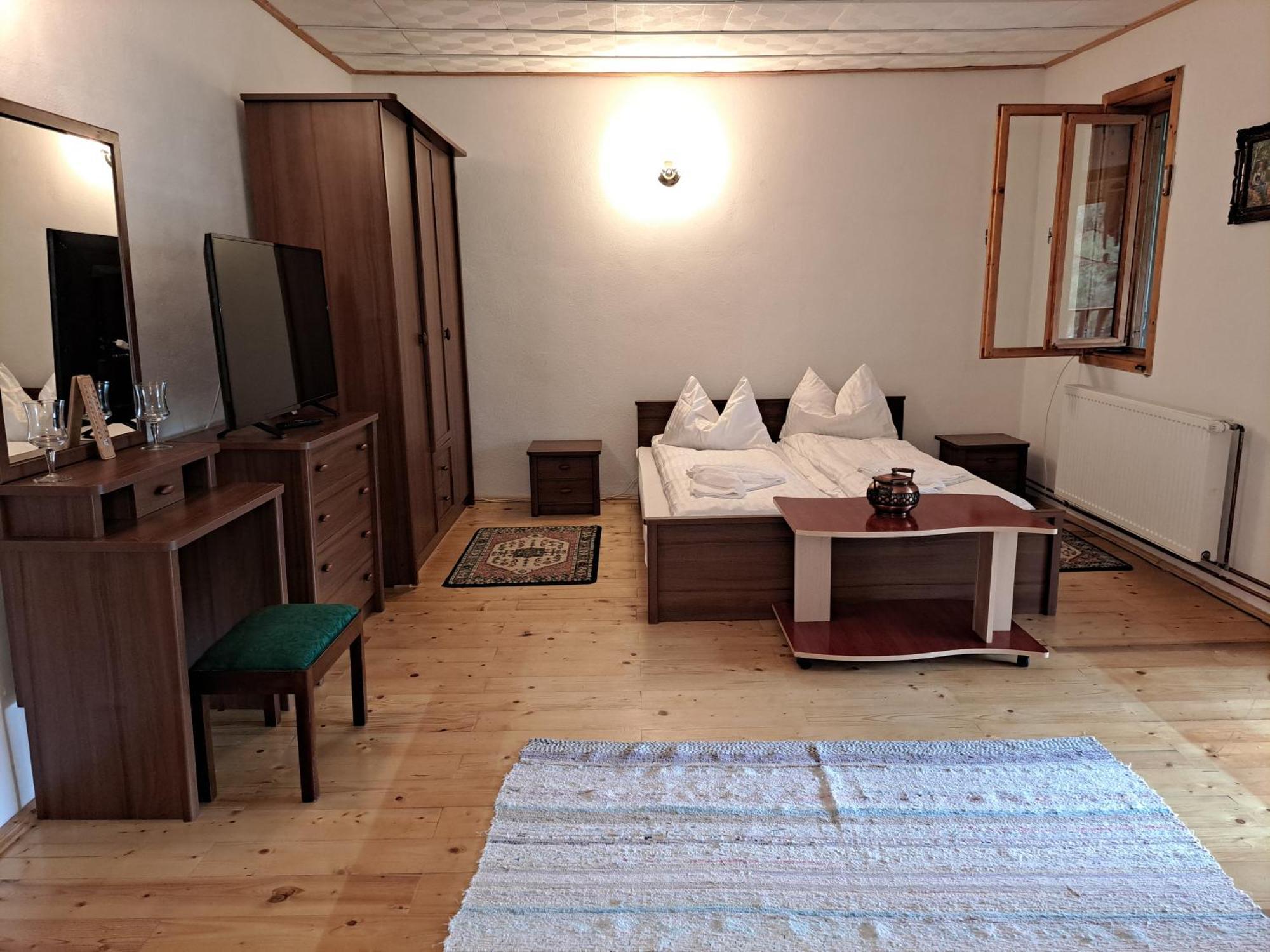 Casa Dintre Meri Poiana Mărului Esterno foto